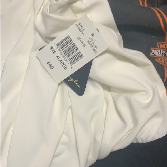 Dress - Picture 3 of 4